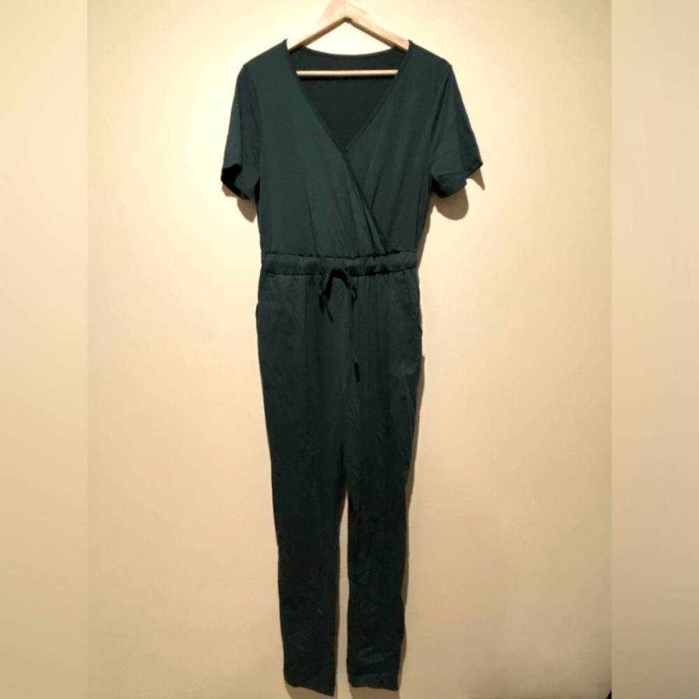 Elegant Green Jumpsuit
